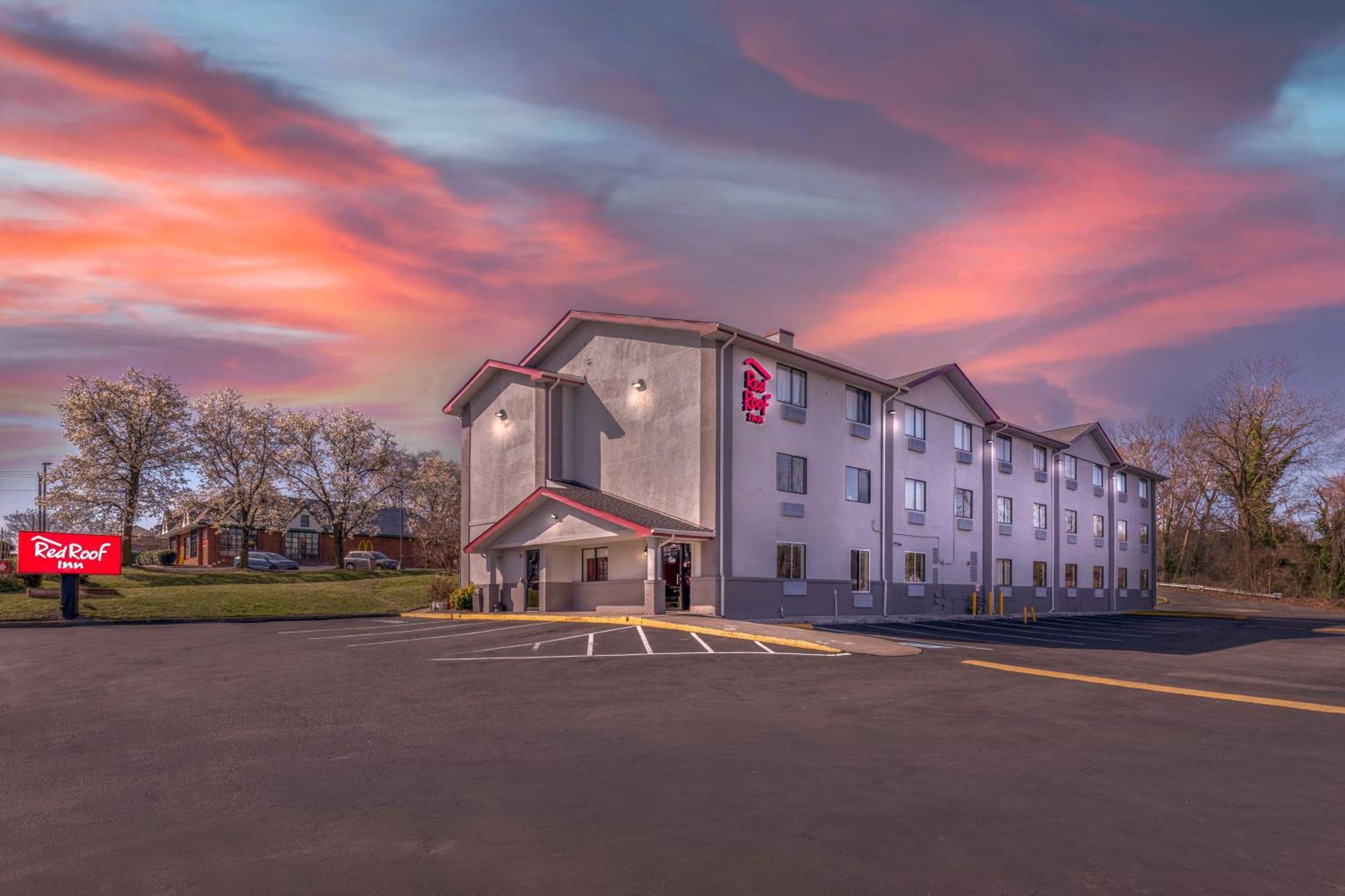 Red Roof Inn Suffolk Exterior foto